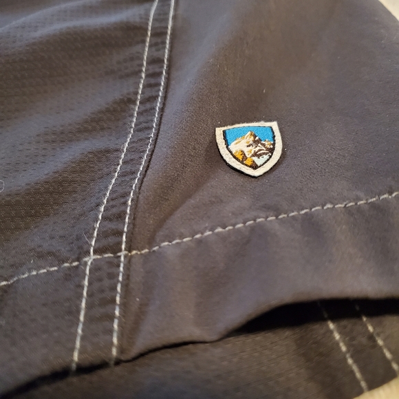 ⬇️ Kuhl shorts with knit side panels - Picture 2 of 11